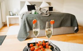 Penthouse am Dom- Altstadt in 200 m- 4 Dachterrassen, stilvoll und ruhig-Self Check-6 Personen